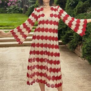 Miguelina Arelis Two-Tone Cosmos Flower Lace Caftan Paprika